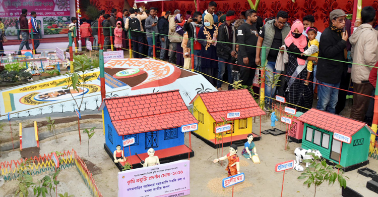 জন্মবার্ষিকী ঘিরে মধুমেলায় বর্ণিল আয়োজন