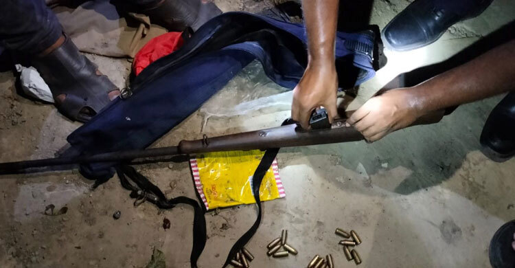 যশোরে রাইফেল ও ৩০ রাউন্ড গুলি উদ্ধার