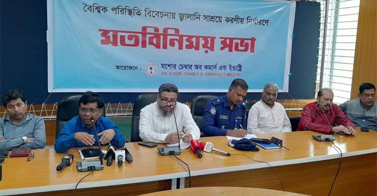 যশোরে ব্যবসা প্রতিষ্ঠানে বিদ্যুৎ ব্যবহার অর্ধেকে নামিয়ে আনার সিদ্ধান্ত