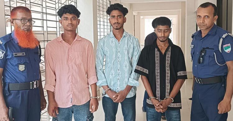 মদপানে মাতলামি, তিন যুবকের ঠাঁই হলো কারাগারে