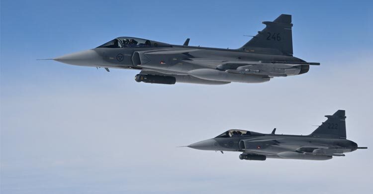 সুইডেন থেকে যুদ্ধবিমান কিনছে থাইল্যান্ড