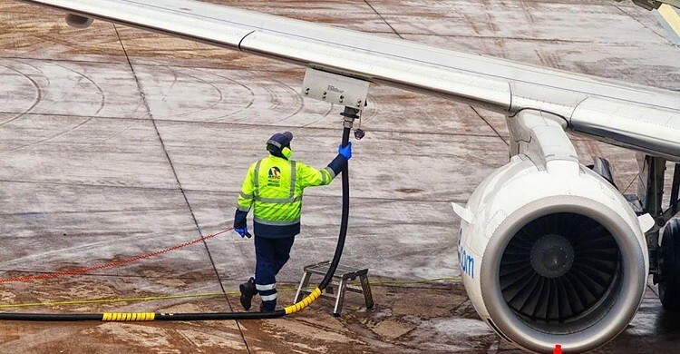 অস্থিরতার মধ্যেই লিটারে ১৭ টাকা বাড়লো জেট ফুয়েলের দাম 