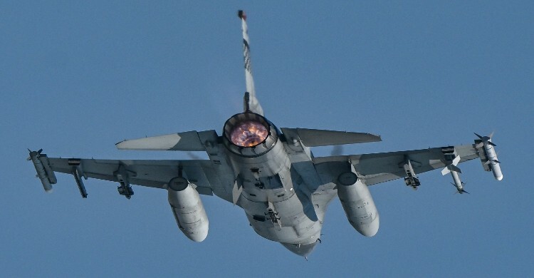 তুরস্কের এফ-১৬ যুদ্ধবিমান বিধ্বস্ত, পাইলট নিহত