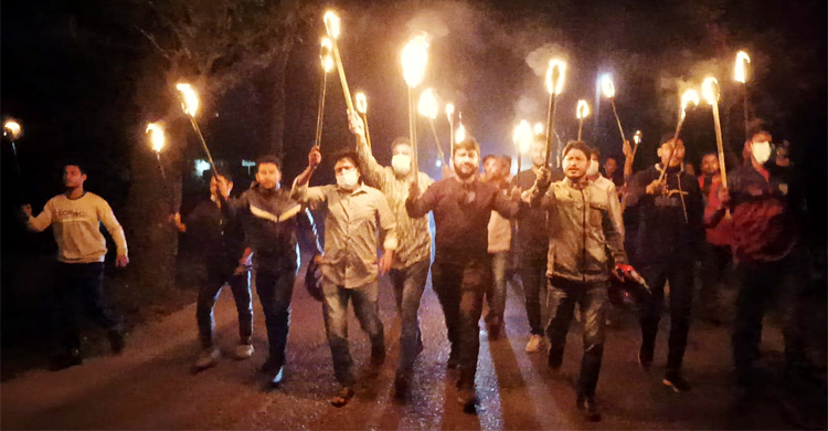 জয়পুরহাটে যুবদলের মশাল মিছিল