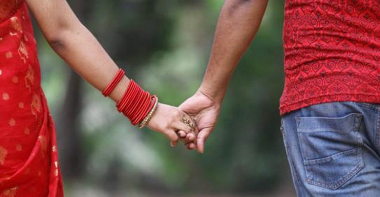 বান্ধবী নিয়ে ঘুরতে বেরিয়ে বেকায়দায় কলেজছাত্র, চাঁদা দাবির অভিযোগ