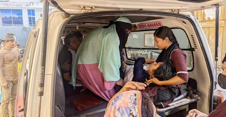 অ্যাম্বুলেন্স আছে চালক নেই, রোগীদের ভোগান্তি