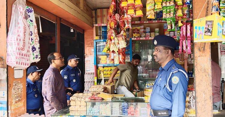 নলছিটিতে দুই ব্যবসায়ীর ১০ হাজার টাকা জরিমানা