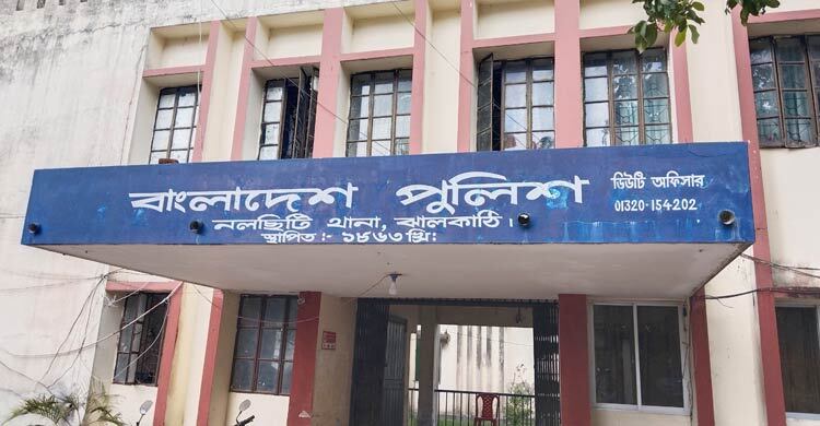 বাবার মৃত্যুর সংবাদে বাড়ি ফেরার পথে সড়কে প্রাণ গেল মেয়ের