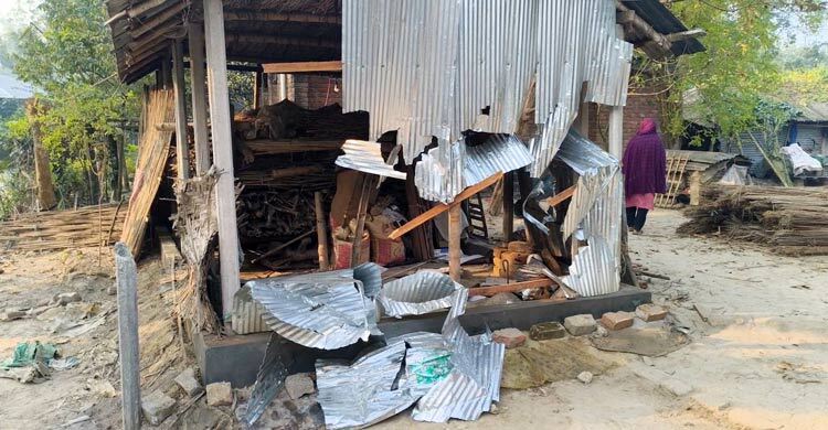 ঝিনাইদহে আধিপত্য বিস্তার নিয়ে সংঘর্ষ, আহত ৫