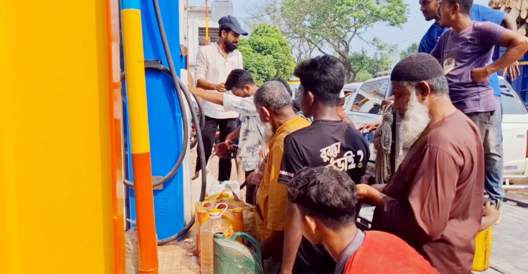 কৃষিতে তেল সংকটের আঁচ, দুর্ভোগে বিক্রয় প্রতিনিধিরা