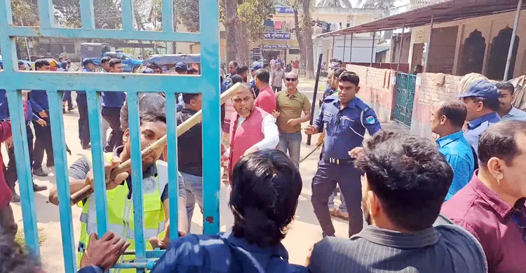রাশেদ খানের সামনেই বিএনপি নেতাকর্মীদের সংঘর্ষ, পুলিশসহ আহত ১০