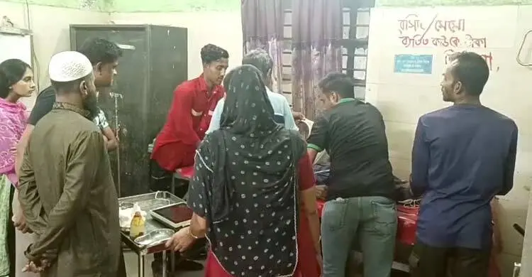 ঝিনাইদহে দুই বাসের মাঝে চাপা পড়ে হকার নিহত