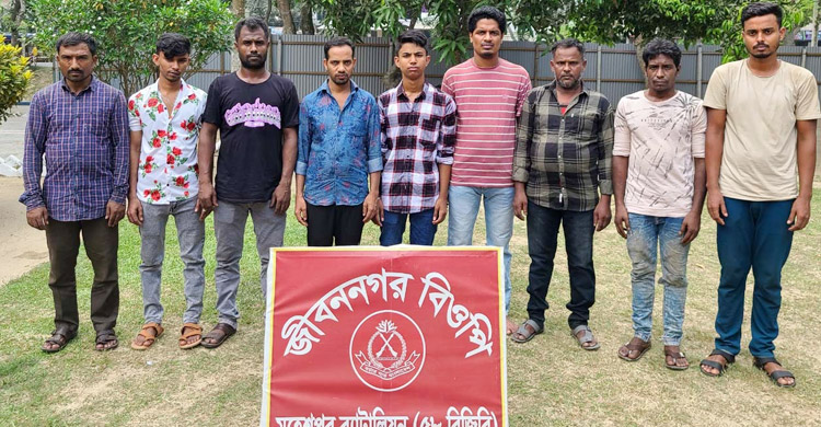 মহেশপুর সীমান্তে নারী-শিশুসহ ২২ বাংলাদেশি আটক