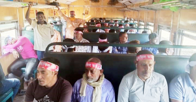 ১১ স্পেশাল ট্রেন-৬৫০ বাস নিয়ে খুলনায় যশোরের নেতাকর্মীরা