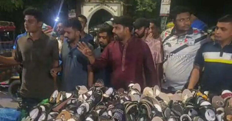 ছাত্রদল নেতা সুমন সর্দারের নেতৃত্বে অবৈধ দোকান উচ্ছেদ