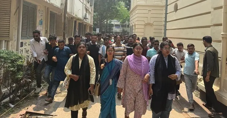 নিষিদ্ধ ছাত্রলীগের তৎপরতার প্রতিবাদে জবি ছাত্রদলের বিক্ষোভ
