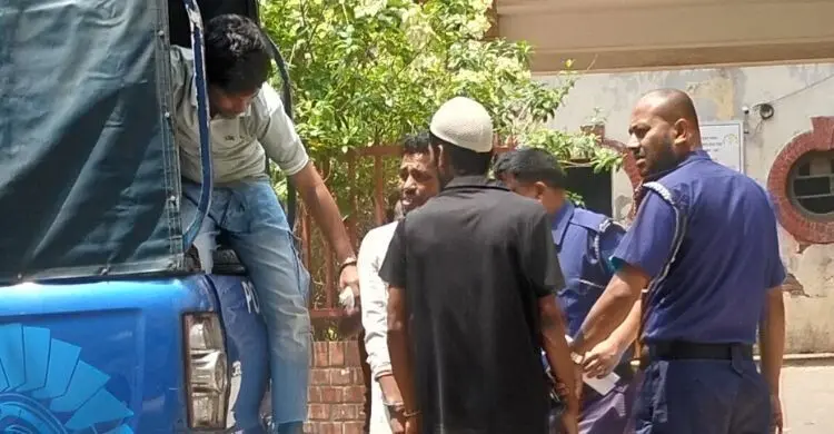 অভিযুক্তের জামিনে ক্ষোভ ভুক্তভোগী শিক্ষকের