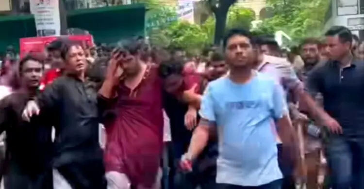 জকসু ভিপি-জিএসকে ক্যাম্পাস থেকে বের করে দিলো ছাত্রদল
