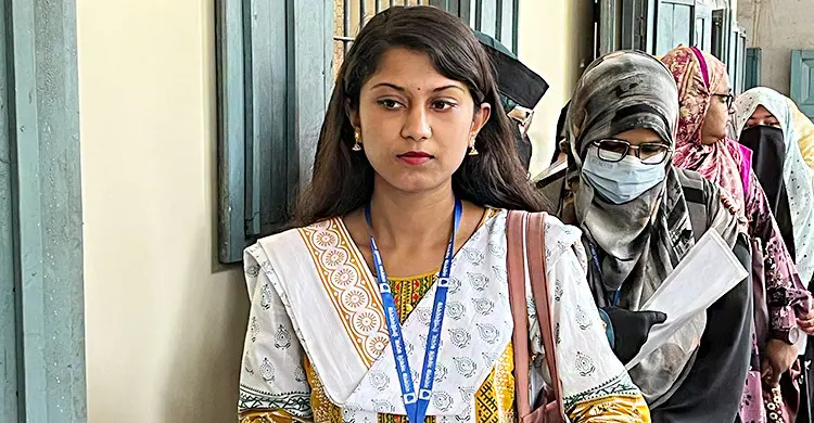 নিজ ক্যাম্পাসে চাকরি মেলা, উচ্ছ্বাসে ভাসছেন বর্ষা