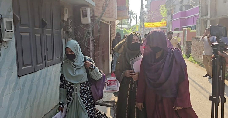 মেডিকেল অফিসারের বাসায় চাকরিপ্রার্থীরা, ভিডিও ভাইরাল