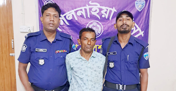 ছাগলনাইয়ায় বিদেশি পিস্তলসহ যুবক গ্রেফতার