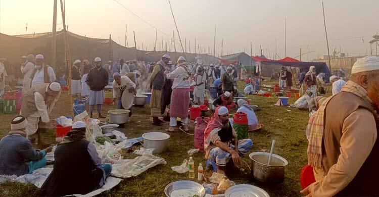 গাজীপুরে ৫ দিনের জোড় ইজতেমায় মুসল্লিদের উপচে পড়া ভিড়