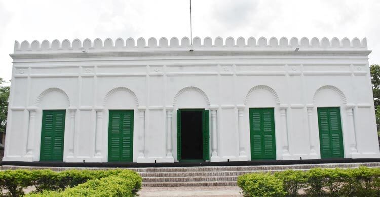 যশোরের ঐতিহাসিক ইমামবাড়িতে দুঃসাহসিক চুরি