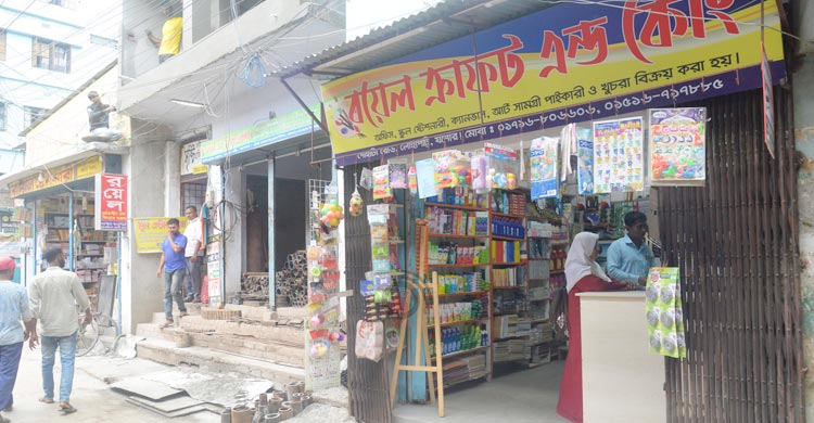 লোহাপট্টি থেকে হারিয়ে যাচ্ছে লোহা!