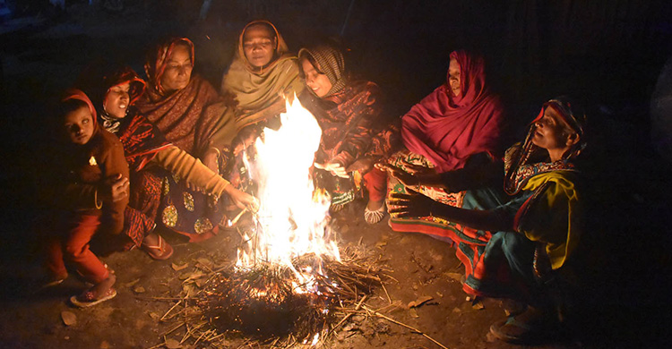 দেশের সর্বনিম্ন তাপমাত্রা যশোরে, শৈত্যপ্রবাহে বিপর্যস্ত জীবন