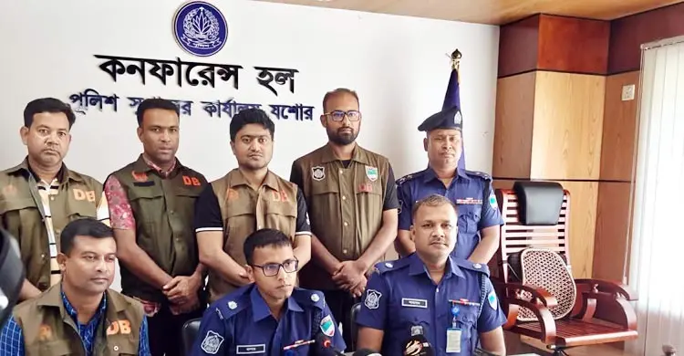 শাশুড়ি বকা দেওয়ায় গলা কেটে হত্যার পর বস্তায় ভরে রাখলেন পুত্রবধূ