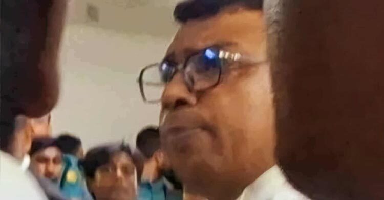 লতিফ সিদ্দিকীর জামিন শুনানিতে সাংবাদিককে মারধরের অভিযোগ