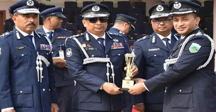 তিন ক্যাটাগরিতে দেশসেরা জয়পুরহাট জেলা পুলিশ