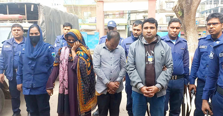 জয়পুরহাটে পরীক্ষায় জালিয়াতির অভিযোগে আটক ৩