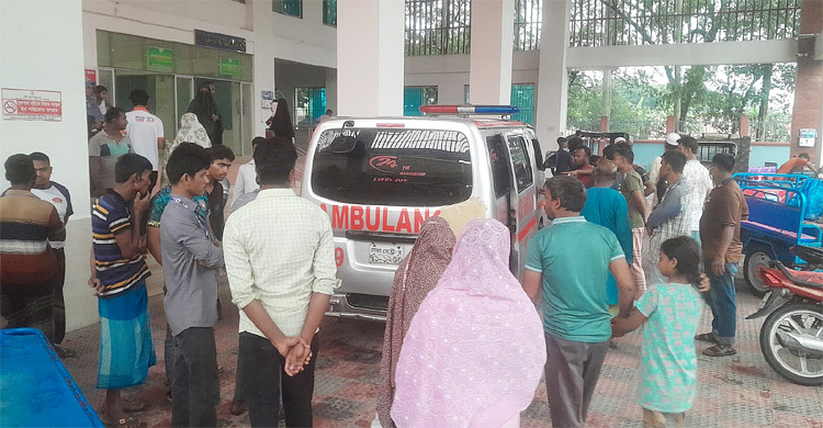 জয়পুরহাটে ঝড়ে গাছচাপা পড়ে যুবকের মৃত্যু