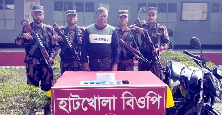 জয়পুরহাটে মাদকসহ আটক ১