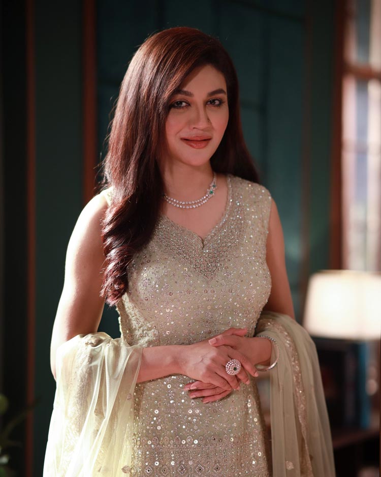 জয়া আহসান কাঁচা করলা খান, কারণ জানলে আপনিও খাবেন