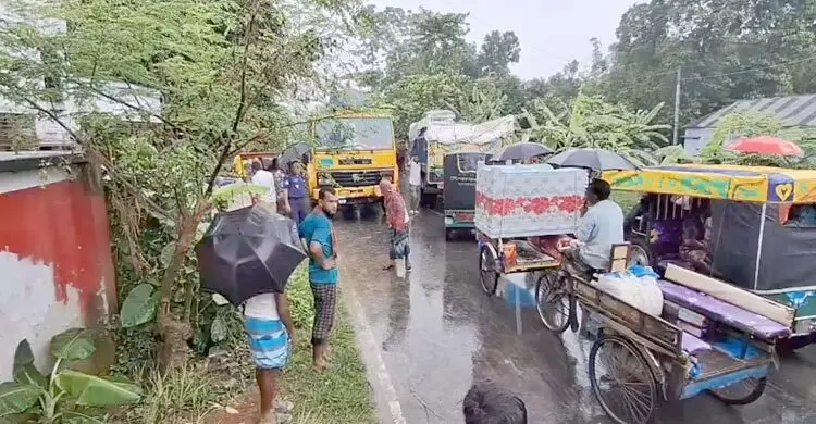জয়পুরহাটে পৃথক সড়ক দুর্ঘটনায় নারীসহ নিহত ৩