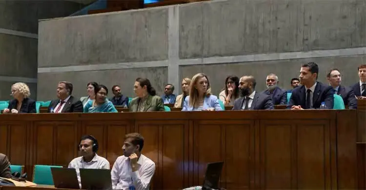 Australian Speaker-led delegation watches JS in action