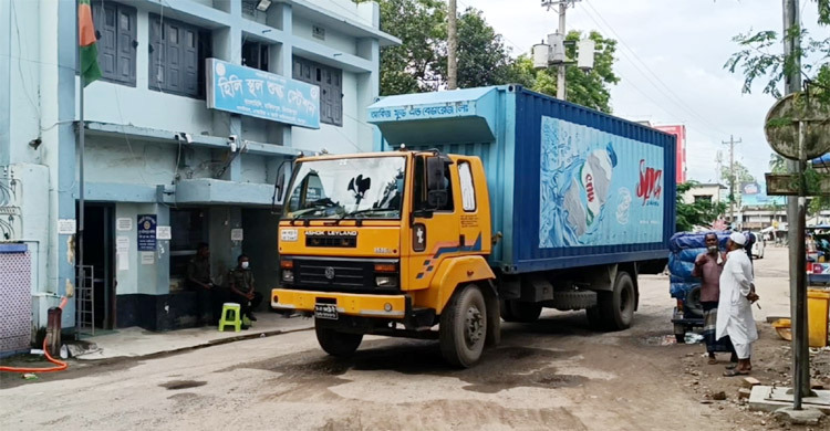 প্রথমবারের মতো হিলি দিয়ে ভারতে জুস রপ্তানি