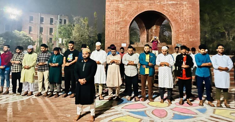 জাবিতে আয়াতুল্লাহ খামেনির গায়েবানা জানাজা