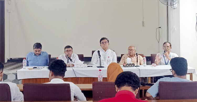 জাবিতে জুলাই হামলার বিচার নিয়ে বিতর্ক, সাক্ষীদের হুমকি