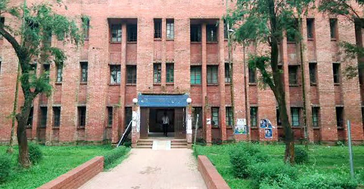 গেস্টরুমে ডেকে নিয়ে শিক্ষার্থীর কান ফাটালেন ছাত্রলীগ নেতারা