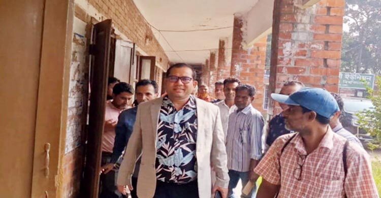 প্রায় এক বছর প্রকৌশল দপ্তর সামলাচ্ছেন উপ-উপাচার্য