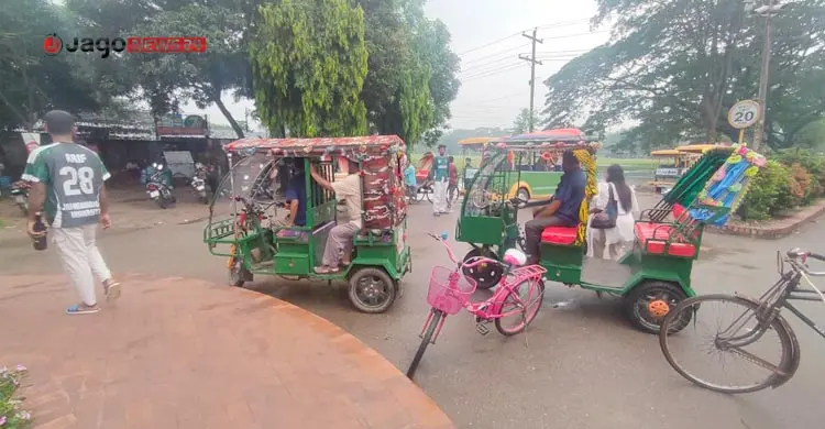 জাহাঙ্গীরনগর ক্যাম্পাসে দুর্ভোগের অপর নাম রিকশা