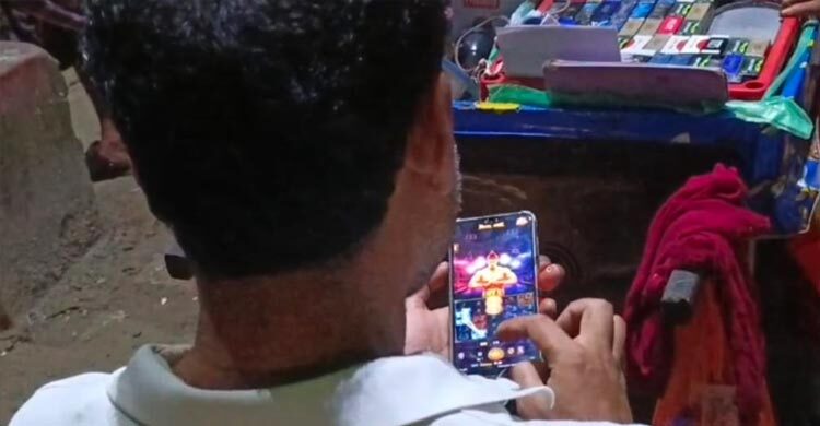 কৃষিকাজ ছেড়ে জুয়ায় মত্ত শ্রমিক, বিপাকে কৃষক