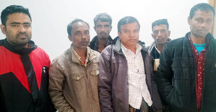 বগুড়ায় ৬ জুয়াড়ি গ্রেফতার