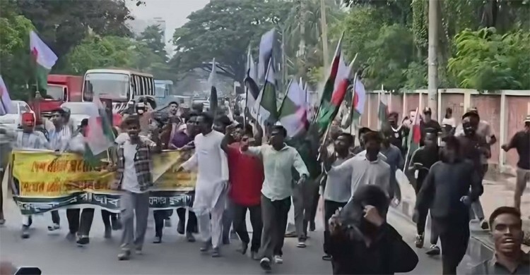 যুবলীগের দেড় মিনিটের মিছিল, সীমানা নিয়ে দুই থানার ঠেলাঠেলি