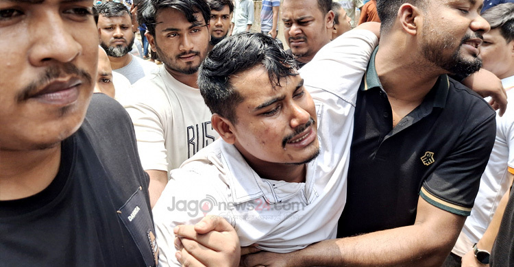 জজ মিয়ার দুই গোডাউন পুড়ে ছাই, কোটি টাকার ক্ষতি