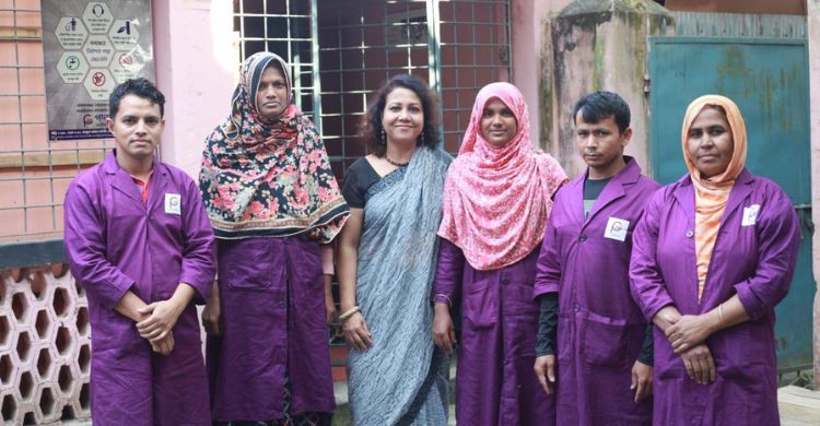 চলচ্চিত্রের জগৎ ছেড়ে ব্যবসার আঙিনায়, হয়েছেন বর্ষসেরা মাইক্রো উদ্যোক্তা