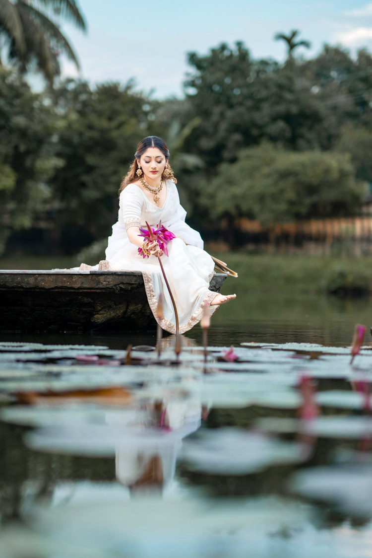 অবিবাহিত অভিনেত্রী পূজার কপালে সিঁদুর কেন?